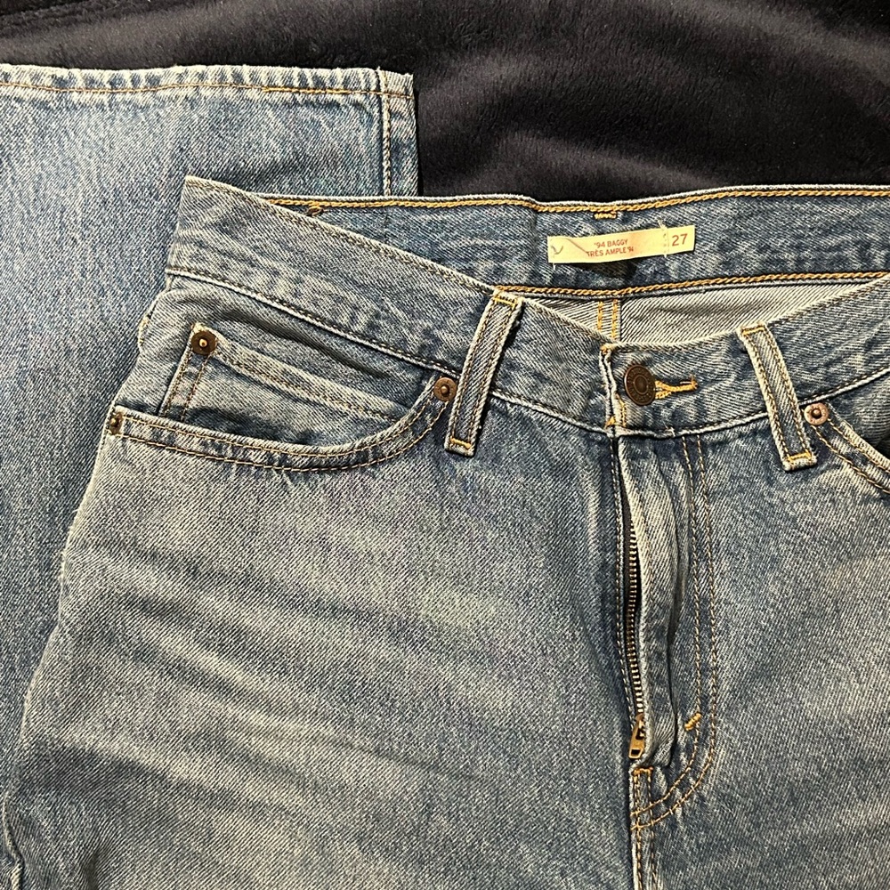 Levi’s 94 baggy jeans